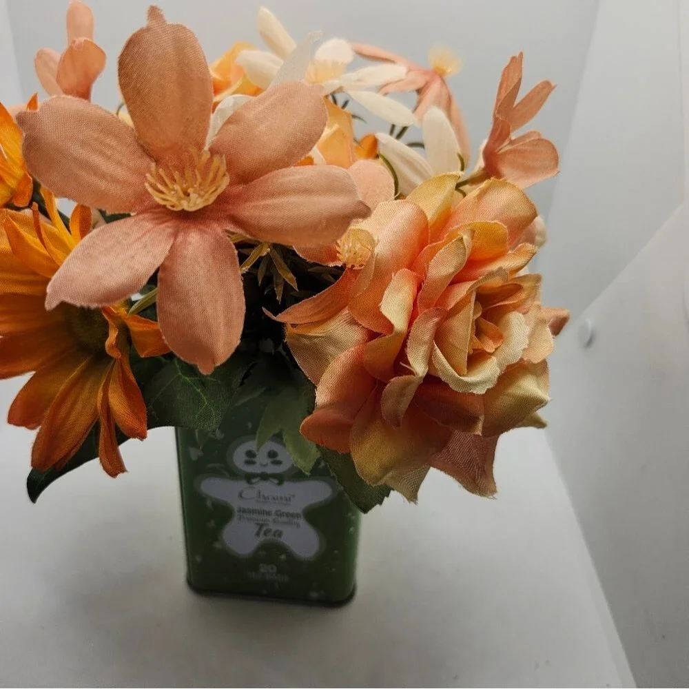 Hand Crafted Floral Table Centerpiece Peach Daisy Tea Tin
